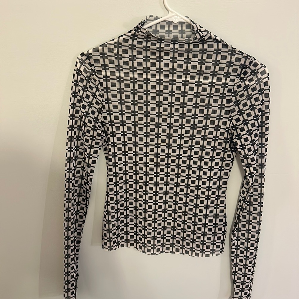 Steve Madden shear patterned top.